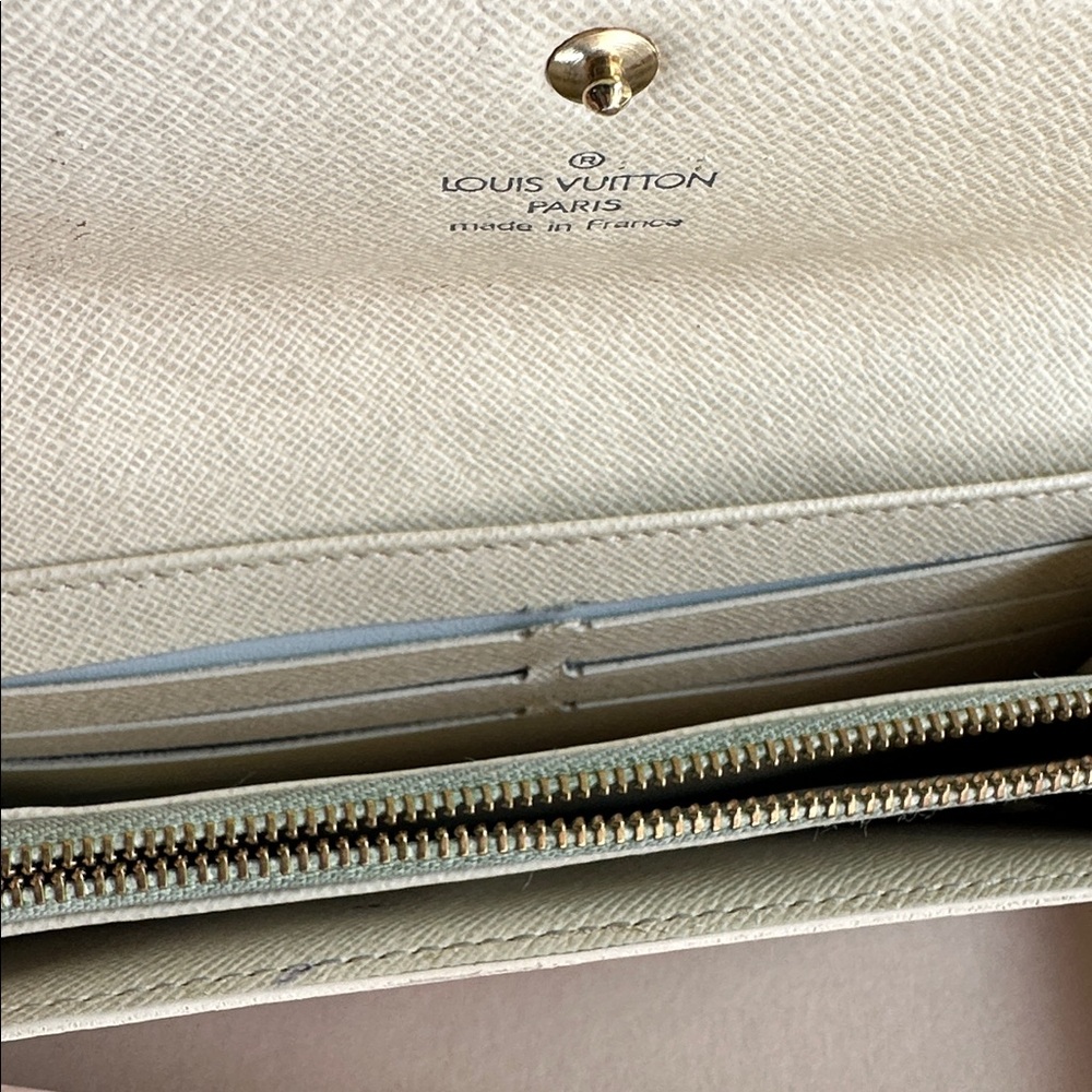 Louis Vuitton Damier Azur Sarah Wallet 2008 France  -full inclusion EUC - Picture 5 of 8